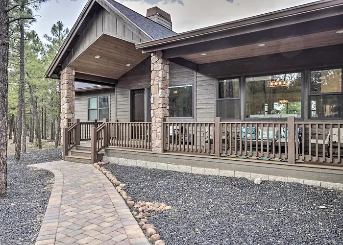Stylish W/ Expansive Deck In Show Low! * Show Low